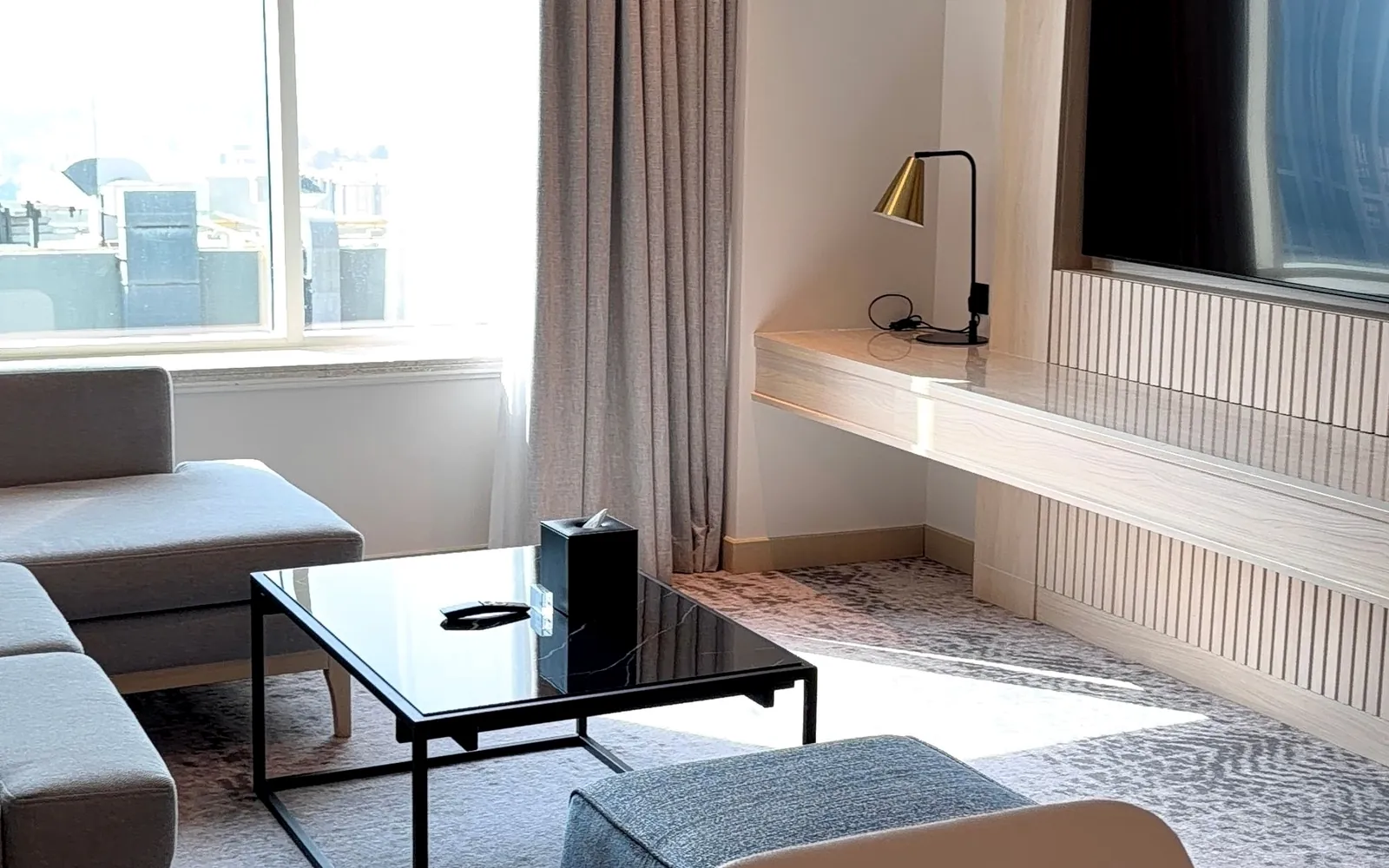 Bright, modern hotel suite in Istanbul