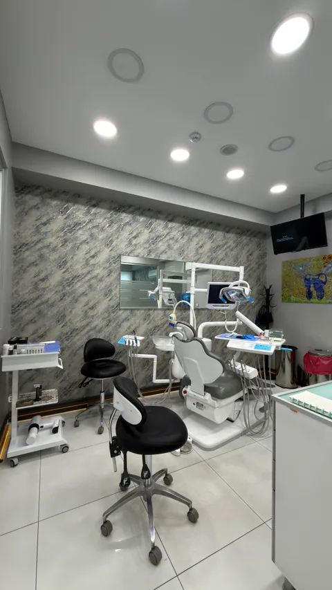 Popüler Dent · Treatment room 02