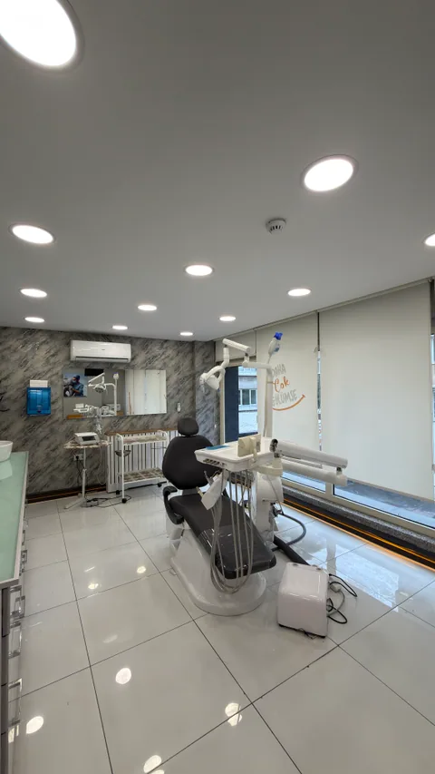 Popüler Dent · Treatment room 03